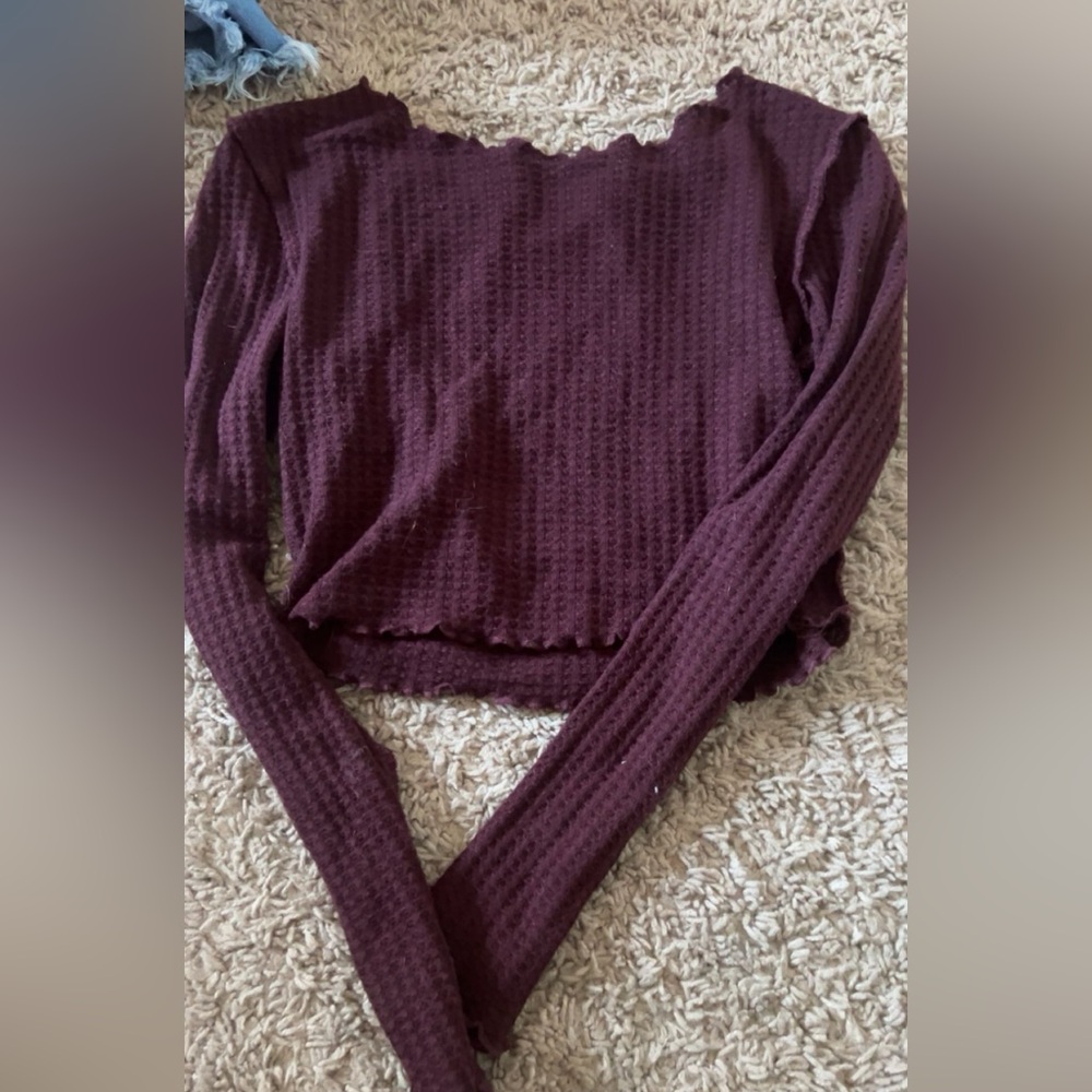 Maroon cropped longsleeve